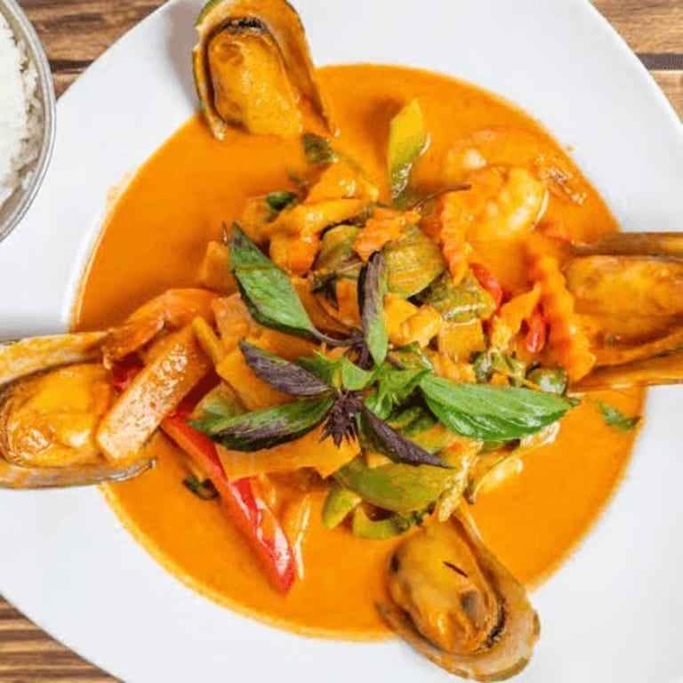 Delicious Curry Creations: Thai, Japanese, and More