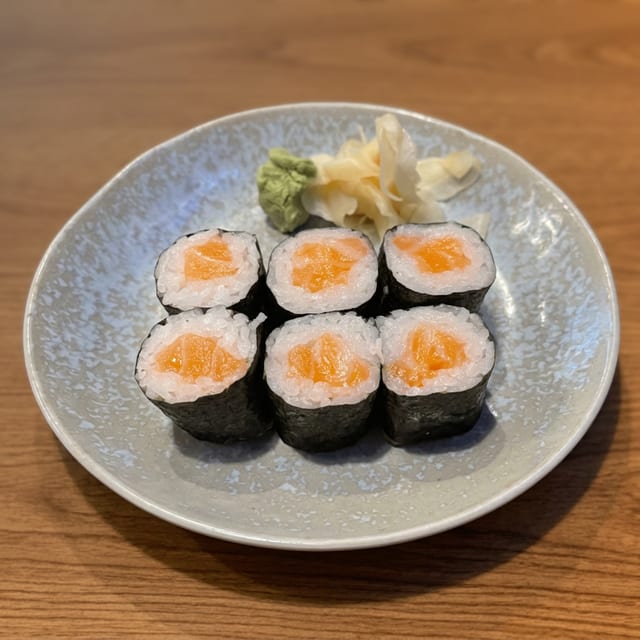 Salmon Roll.
