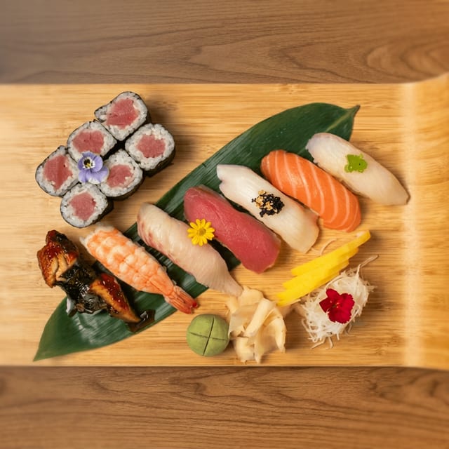Sushi Moriawase.